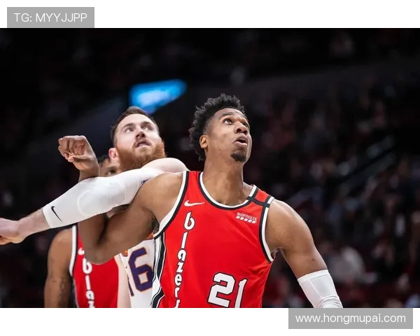 范德比尔特攻防两端全面开花上半场高效砍下八分四板两断献一条龙暴扣