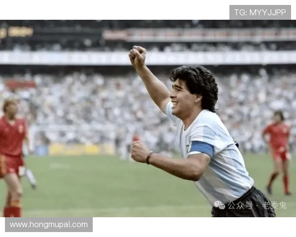 那不勒斯纪念马拉多纳65岁诞辰 传奇永存岁月不改